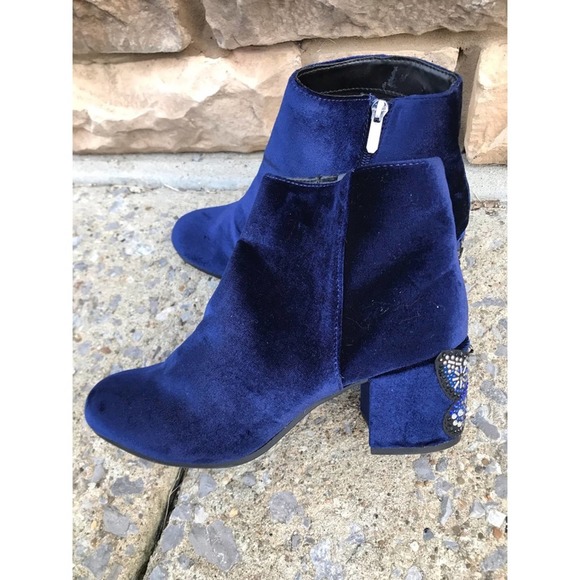 libby. edelman Shoes - Libby Edelman blue velvet boots, women size 8.5